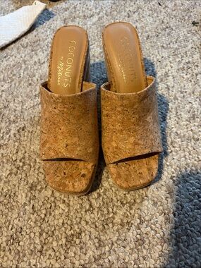 Coconuts by Matisse wedges